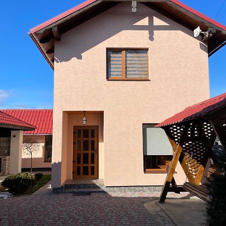 Villa Azaliya Lazeshchyna Exterior foto